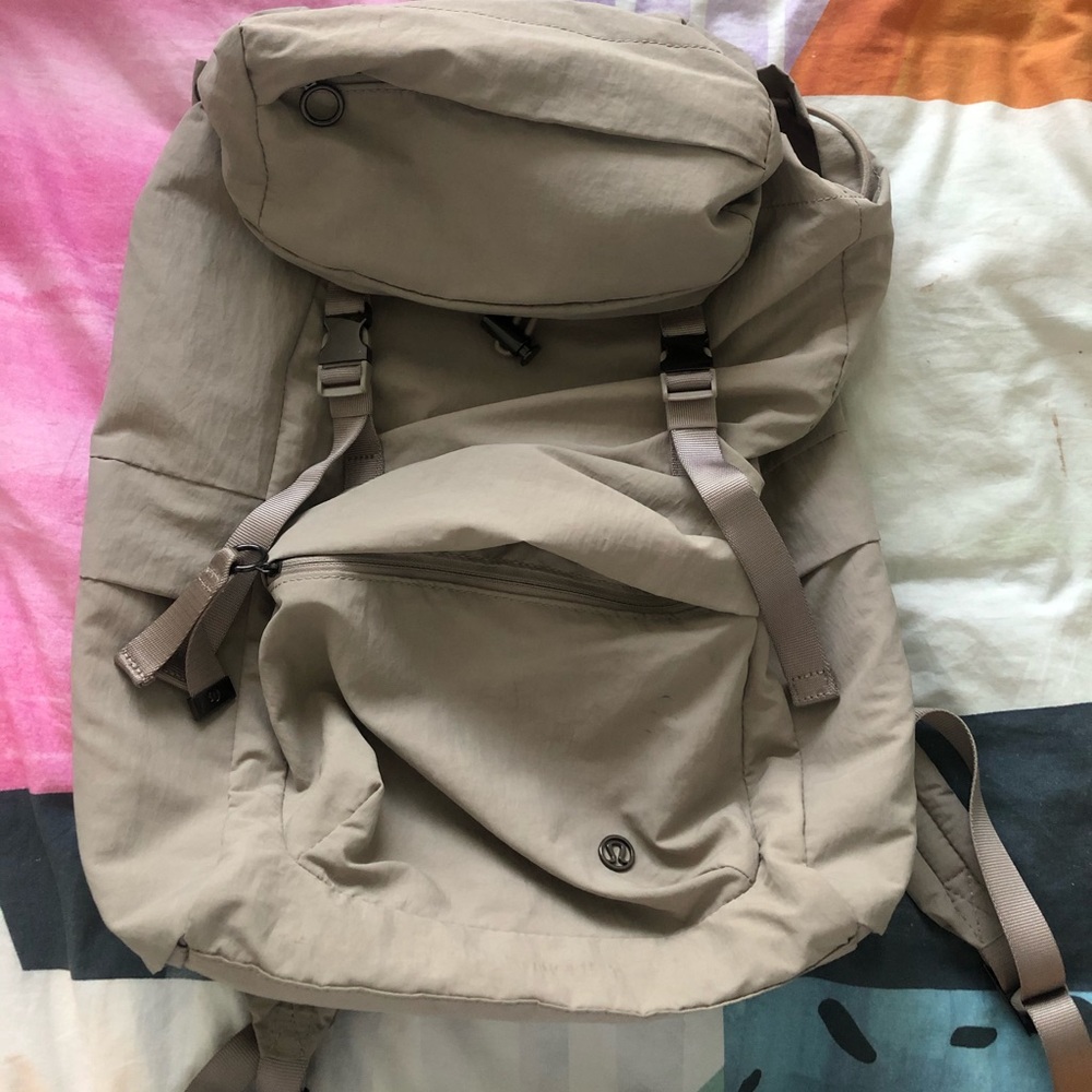 GREAT CONDITION LULULEMON BACKPACK